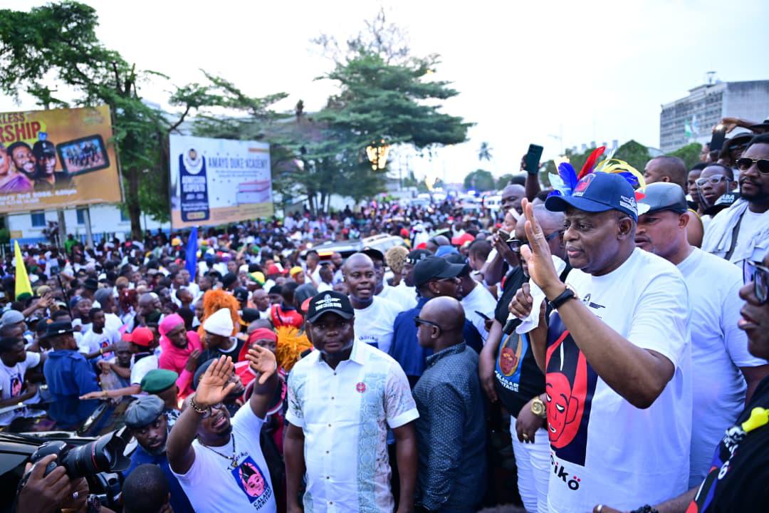 Gov. Otu Graces Tinkoriko Calabar Heritage as Historic 32-Day Carnival Celebrations End